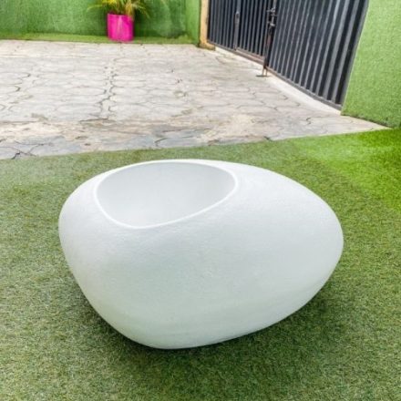 Transform Your Décor with a Pebble Pot: The Elegance of Fiberglass and Artificial Plants