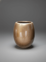 MODERN FIBERGLASS FLOWER POTS (EGG CLASSIC SHAPE)