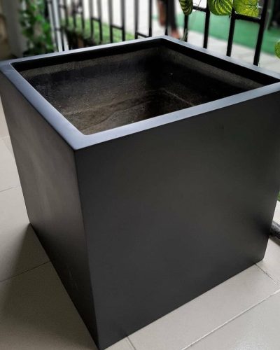 SQUARE FIBERGLASS PLANTERS | INDOOR & OUTDOOR USE