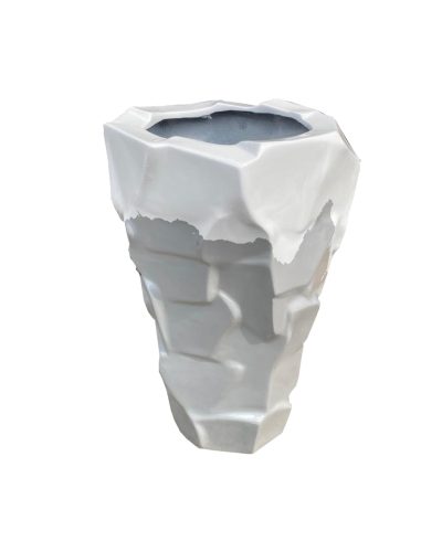 JAGGED EDGE FIBERGLASS PLANTERS FOR OUTDOOR DESIGN