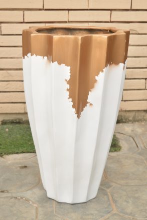 BEST FIBERGLASS FLOWER POTS IN NIGERIA 