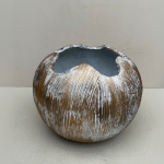 Minimalist Pinch-Top Vase – 35cm Decorative Fiberglass Planter for Indoor Styling - Image 4